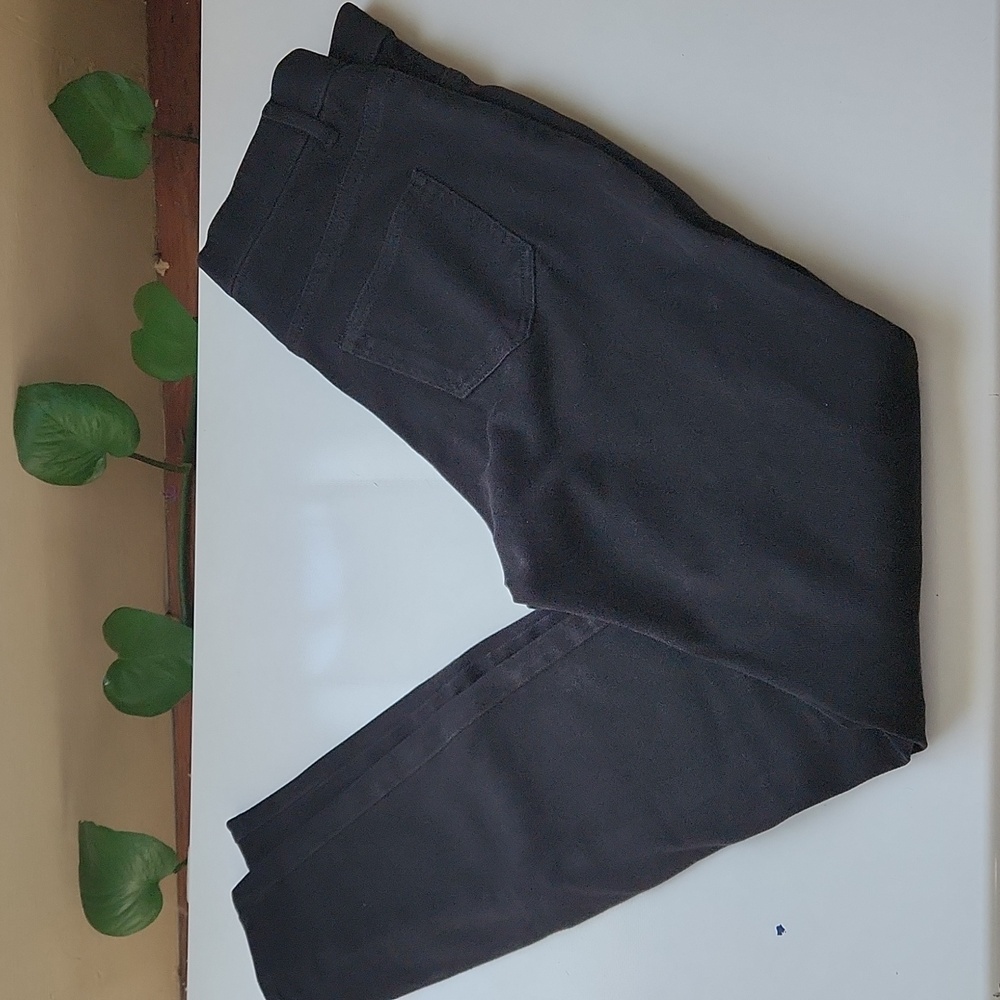 Dress Pant stretch skinny size 4 to 6 Black Time and Tru